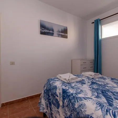 Virginia 3 - One Bed With Wifi Internet * Los Cristianos (Tenerife)