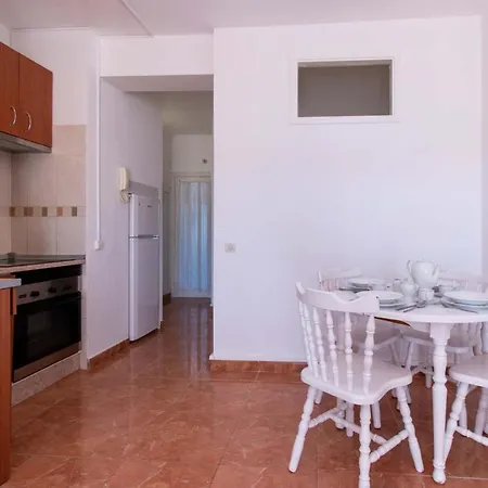 Virginia 3 - One Bed With Wifi Internet Apartment Los Cristianos (Tenerife)